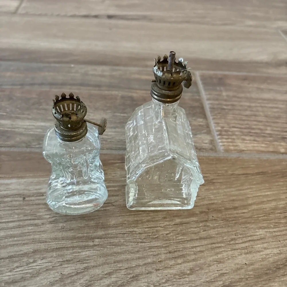 Vintage Log Cabin & Shoe Embossed Patterned Kero Oil‎ Finger Lamp Hong Kong